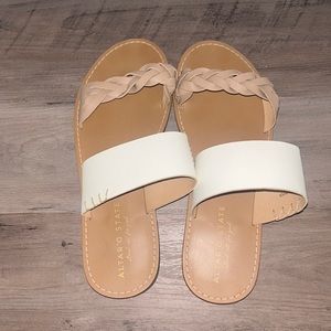 Altar’d State Sandals